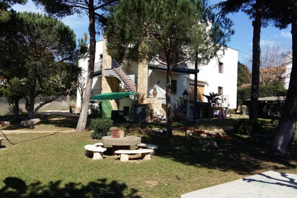 Apartamento Al Lado De La Playa Con Parking Y Jardin Platja d'Aro Dış mekan fotoğraf